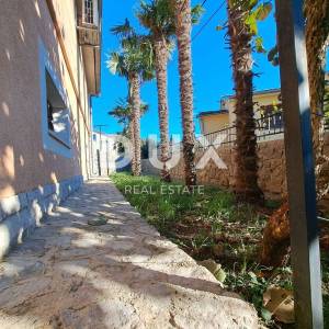 OPATIJA, KASTAV - Vila/kuća, 260 m2 s pogledom, na parceli od 1600 m2