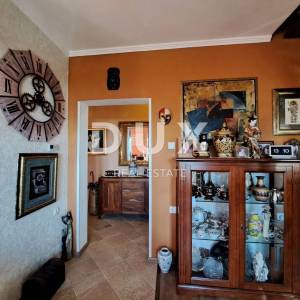 OPATIJA, KASTAV - Vila/kuća, 260 m2 s pogledom, na parceli od 1600 m2