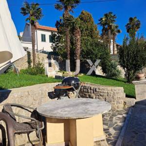 OPATIJA, KASTAV - Vila/kuća, 260 m2 s pogledom, na parceli od 1600 m2