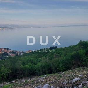 OPATIJA, KOLAVIĆI- građevinsko zemljište 7533m2 s panoramskim pogledom na more za obiteljsku kuću/ villu/ stambenu zgradu-stano...