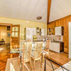Opatija, kuća s 10 apartmana i pogledom na more, 586m2