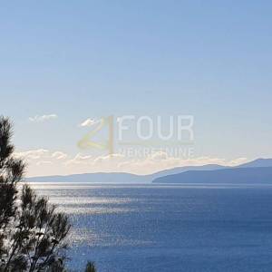 Opatija, kuća s 10 apartmana i pogledom na more, 586m2