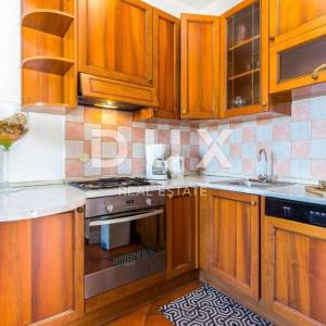 OPATIJA, LOVRAN- apartmanska zgrada od 700m2 s bazenom + 6000m2 zemljišta s građevnom dozvolom za wellness resort s 28 soba...