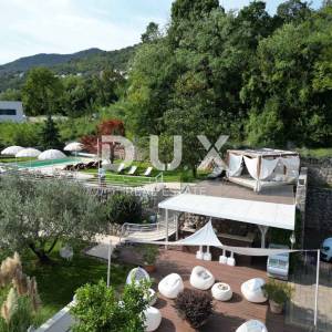 OPATIJA, LOVRAN- apartmanska zgrada od 700m2 s bazenom + 6000m2 zemljišta s građevnom dozvolom za wellness resort s 28 soba...
