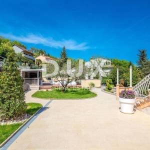 OPATIJA, LOVRAN- apartmanska zgrada od 700m2 s bazenom + 6000m2 zemljišta s građevnom dozvolom za wellness resort s 28 soba...