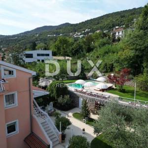 OPATIJA, LOVRAN- apartmanska zgrada od 700m2 s bazenom + 6000m2 zemljišta s građevnom dozvolom za wellness resort s 28 soba...