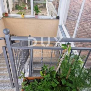 OPATIJA, LOVRAN- apartmanska kuća sa pogledom na more!