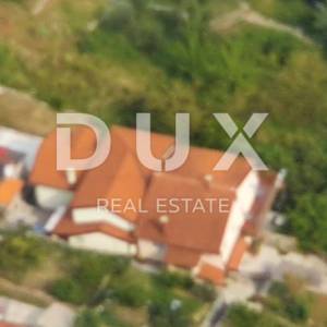 OPATIJA, LOVRAN, DOBREĆ- dvojna kuća 280m2 s panoramskim pogledom na more + okoliš  350m2 