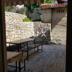 OPATIJA, LOVRAN, DOBREĆ- dvojna kuća 280m2 s panoramskim pogledom na more + okoliš  350m2 