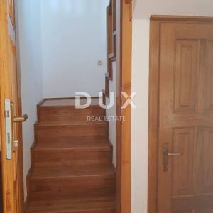 OPATIJA, LOVRAN, DOBREĆ- dvojna kuća 280m2 s panoramskim pogledom na more + okoliš  350m2 