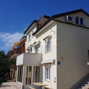 OPATIJA, LOVRAN, DOBREĆ- dvojna kuća 280m2 s panoramskim pogledom na more + okoliš  350m2 