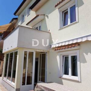 OPATIJA, LOVRAN, DOBREĆ- dvojna kuća 280m2 s panoramskim pogledom na more + okoliš  350m2 