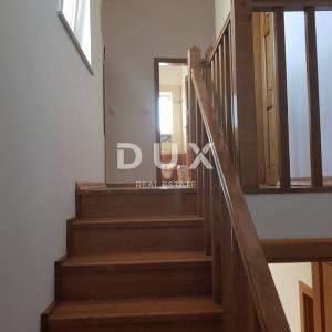 OPATIJA, LOVRAN, DOBREĆ- dvojna kuća 280m2 s panoramskim pogledom na more + okoliš  350m2 
