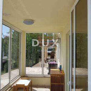 OPATIJA, LOVRAN, DOBREĆ- dvojna kuća 280m2 s panoramskim pogledom na more + okoliš  350m2 