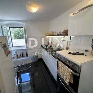 OPATIJA, LOVRAN - dva apartmana 41+21 m2 drugi red do mora, adaptirano