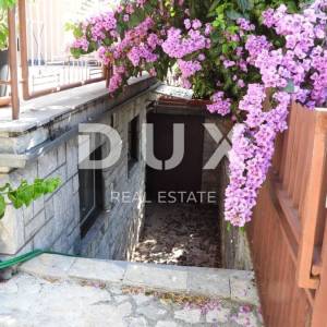 OPATIJA, LOVRAN - dvojna kuća s prekrasnim pogledom na more + okoiliš 500m2