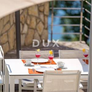 OPATIJA, LOVRAN - ekskluzivni stan 50 m od mora