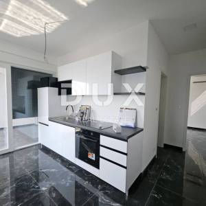 OPATIJA, LOVRAN - ekskluzivna novogradnja s 5 apartmana, s panoramskim pogledom i bazenom + okoliš 600m2