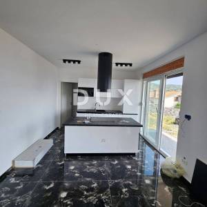 OPATIJA, LOVRAN - ekskluzivna novogradnja s 5 apartmana, s panoramskim pogledom i bazenom + okoliš 600m2