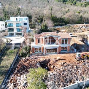 OPATIJA, LOVRAN, IKA - villa 230 m2 s panoramskim pogledom na more i bazenom + uređena okućnica 930 m2!!! PRILIKA!!!