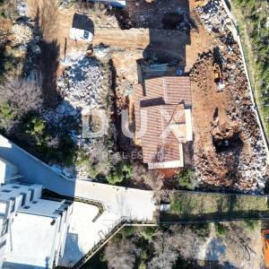 OPATIJA, LOVRAN, IKA - villa 230 m2 s panoramskim pogledom na more i bazenom + uređena okućnica 930 m2!!! PRILIKA!!!