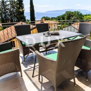 OPATIJA, LOVRAN, IKA- villa 380m2 s panoramskim pogledom na more i bazenom + uređena okućnica 700m2
