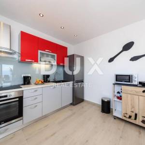 OPATIJA, LOVRAN, IKA- villa 380m2 s panoramskim pogledom na more i bazenom + uređena okućnica 700m2
