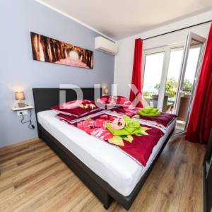 OPATIJA, LOVRAN, IKA- villa 380m2 s panoramskim pogledom na more i bazenom + uređena okućnica 700m2