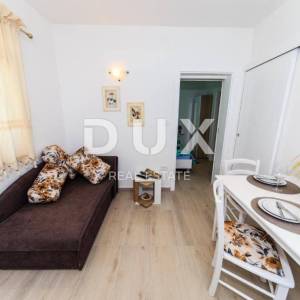 OPATIJA, LOVRAN, IKA- villa 380m2 s panoramskim pogledom na more i bazenom + uređena okućnica 700m2