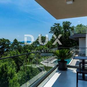 OPATIJA, LOVRAN - jedinstvena vila blizu Opatije s unutarnjim bazenom, panoramski pogled na more, okružena zelenilom