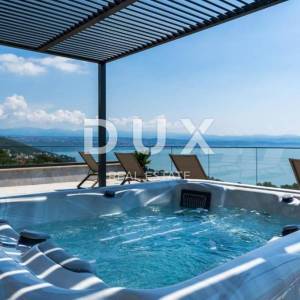 OPATIJA, LOVRAN - jedinstvena vila blizu Opatije s unutarnjim bazenom, panoramski pogled na more, okružena zelenilom