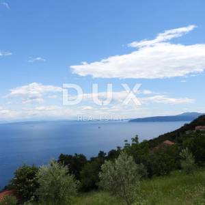 OPATIJA, LOVRAN, LIGANJ - građevinsko zemljište 994m2 s panoramskim pogledom na more za stambenu zgradu - stanove - apartmane /...
