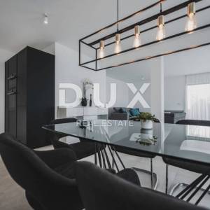 OPATIJA, LOVRAN, LIGANJ - stan u vili s bazenom 120m2+terasa 26m2 s panoramskim pogledom na more + okoliš 163m2