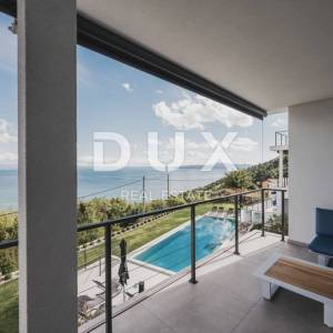 OPATIJA, LOVRAN, LIGANJ - stan u vili s bazenom 120m2+terasa 26m2 s panoramskim pogledom na more + okoliš 163m2