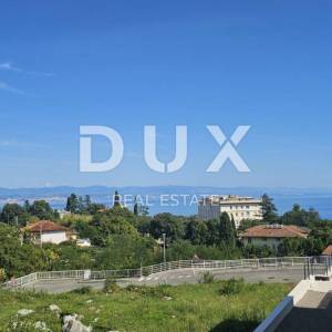 OPATIJA, LOVRAN - luksuzna vila s dvije stambene jedinice i bazenom, 300m od mora