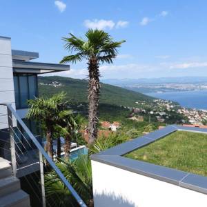 OPATIJA, LOVRAN - luksuzna vila s predivnim pogledom na more, bazenom i okućnicom površine 500m2