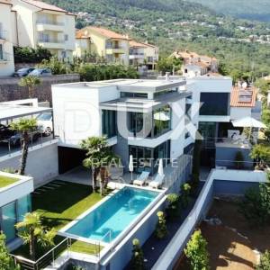 OPATIJA, LOVRAN - luksuzna vila s predivnim pogledom na more, bazenom i okućnicom površine 500m2