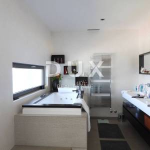 OPATIJA, LOVRAN - luksuzna vila s predivnim pogledom na more, bazenom i okućnicom površine 500m2