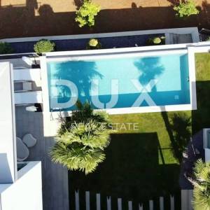 OPATIJA, LOVRAN - luksuzna vila s predivnim pogledom na more, bazenom i okućnicom površine 500m2