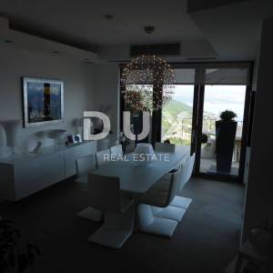 OPATIJA, LOVRAN - luksuzna vila s predivnim pogledom na more, bazenom i okućnicom površine 500m2