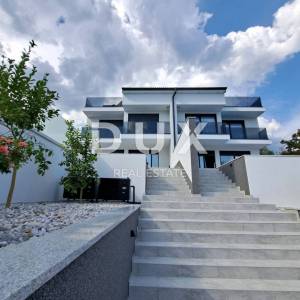 OPATIJA, LOVRAN - luksuzna vila s dva stana, dva bazena i pogledom na more 