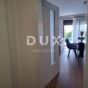 OPATIJA, LOVRAN - luksuzna vila s dva stana, dva bazena i pogledom na more 