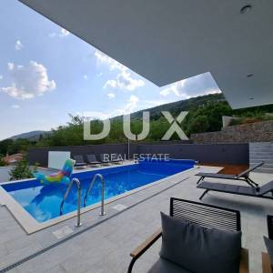 OPATIJA, LOVRAN - luksuzna vila s dva stana, dva bazena i pogledom na more 