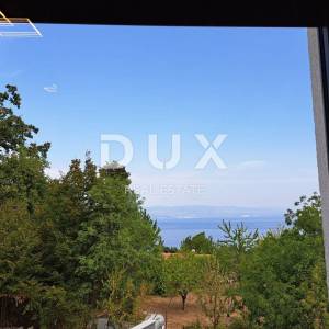 OPATIJA, LOVRAN - luksuzna vila s dva stana, dva bazena i pogledom na more 