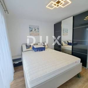 OPATIJA, LOVRAN - luksuzna vila s dva stana, dva bazena i pogledom na more 