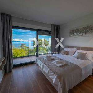 OPATIJA, LOVRAN - novonamještena moderna vila 400m2 s bazenom blizu Opatije, panoramski pogled na more