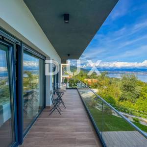 OPATIJA, LOVRAN - novonamještena moderna vila 400m2 s bazenom blizu Opatije, panoramski pogled na more