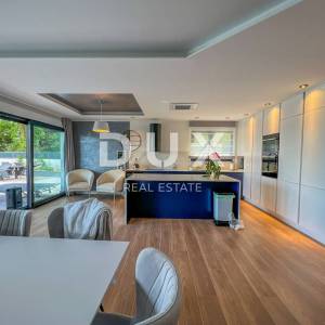 OPATIJA, LOVRAN - novonamještena moderna vila 400m2 s bazenom blizu Opatije, panoramski pogled na more