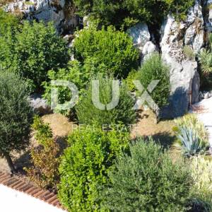 OPATIJA, LOVRAN - penthouse s bazenom, okućnicom i panoramskim pogledom