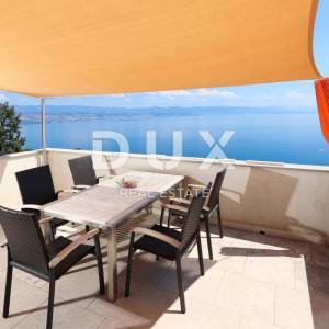OPATIJA, LOVRAN - penthouse s bazenom, okućnicom i panoramskim pogledom